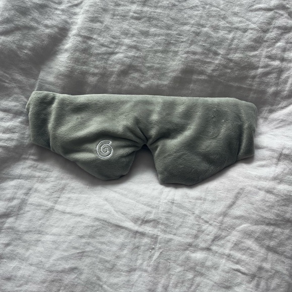 Gravity weighted sleep mask - Picture 1 of 1